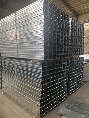 在工程中大家都會(huì)選擇熱浸鋅橋架的原因是什么？